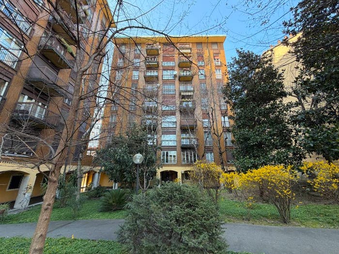 Appartamento quadrilocale in vendita in Via Giambellino, Giambellino, Milano