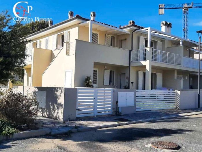 Appartamento quadrilocale in vendita in viale Galliano, Marina di Cecina, Cecina