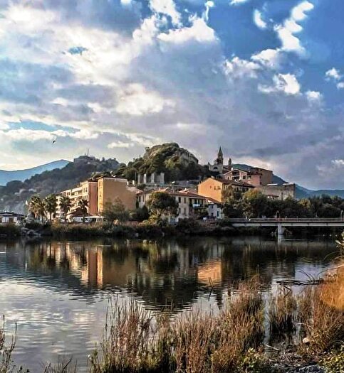 Appartamento trilocale in vendita in Centro Storico, Ventimiglia