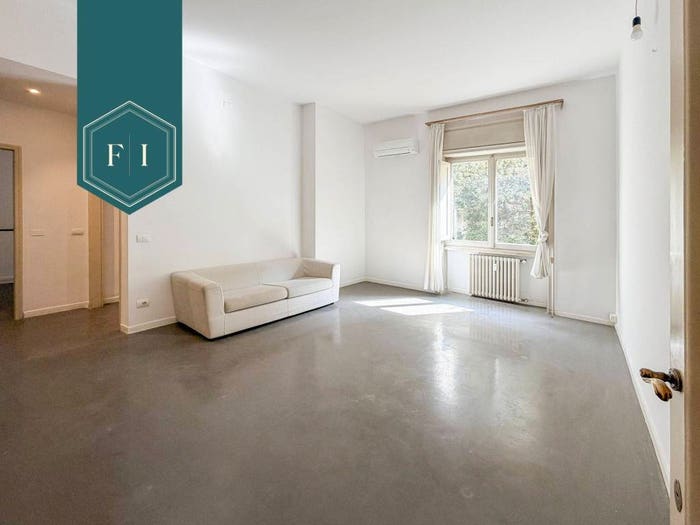 Appartamento con 6 locali in vendita in Via Gustavo Modena, San Marco SS Annunziata, Firenze