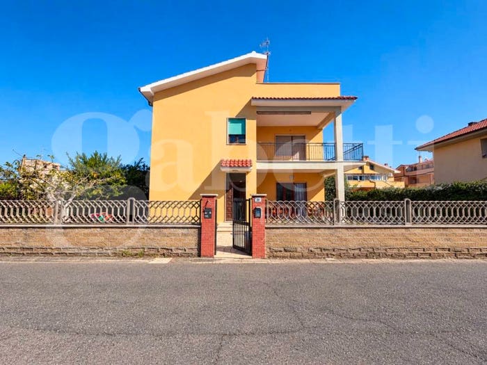 Appartamento quadrilocale in vendita in via del falco, Tor San Lorenzo Nuova California, Ardea