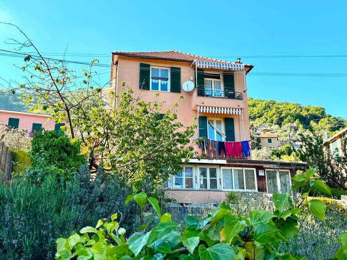 Appartamento trilocale in vendita in Via alla Chiesa di San Giorgio di Bavari, Bavari, Genova