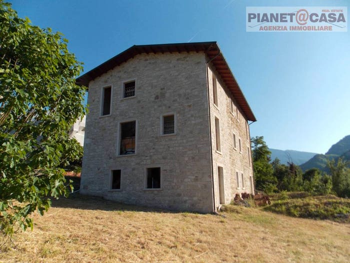 Casa con 6 locali in vendita in Paggese, Paggese Santa Maria, Acquasanta Terme