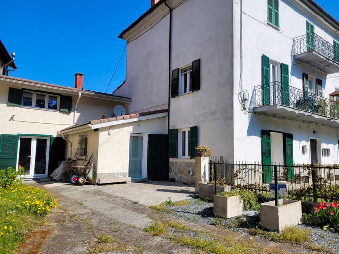 Casa con 6 locali in vendita in Via Tagliata della Chiesa, Osteria Dei Cacciatori Ste, Pontinvrea