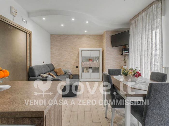 Appartamento trilocale in vendita in Via Alessandro Volta, Crispiano
