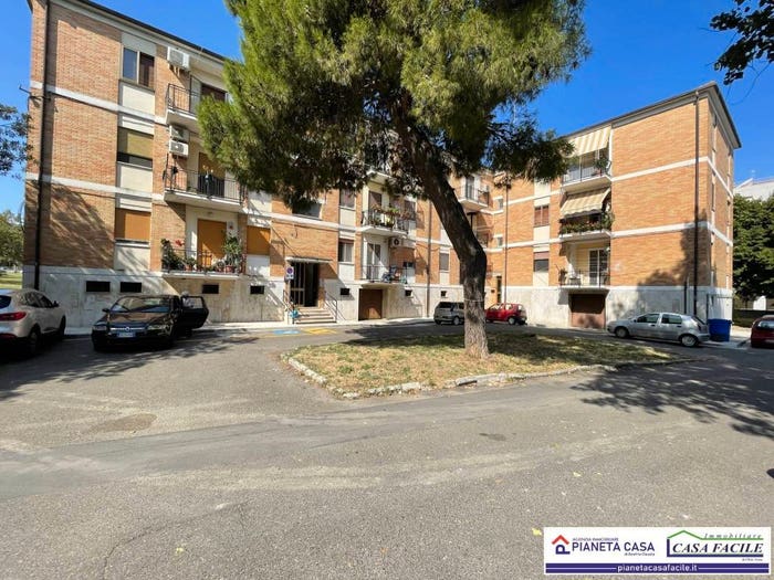 Appartamento quadrilocale in vendita in Largo Alcide De Gasperi, Centro, Matera