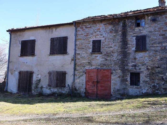 Casa quadrilocale in vendita in Bettola