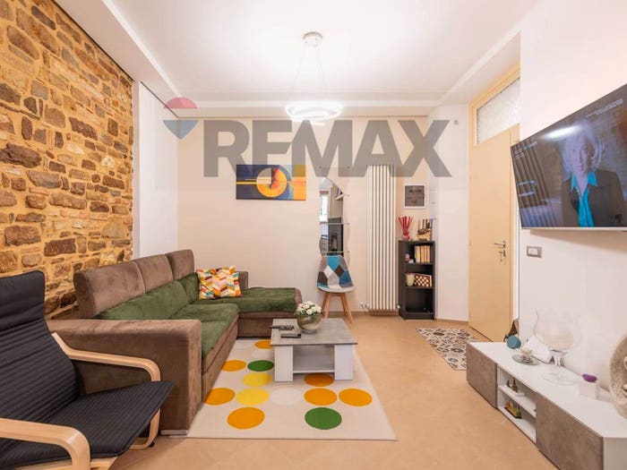 Casa con 5 locali in vendita in VIA CAVALIERI, Centro, Serra San Quirico