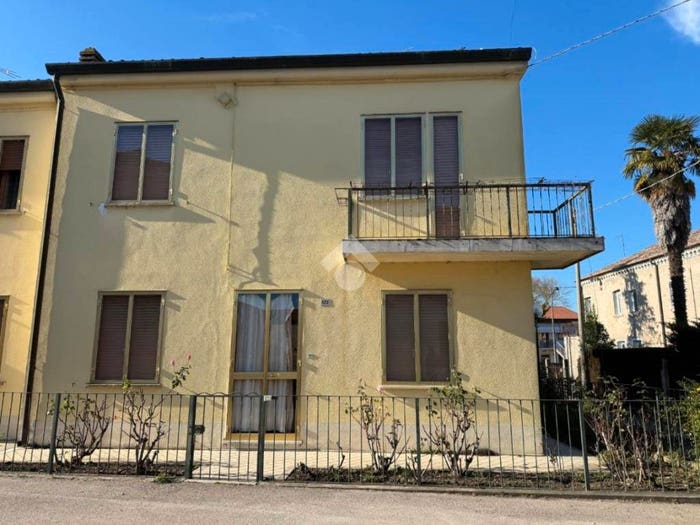Casa quadrilocale in vendita in Via XXV Aprile, Guarda Veneta