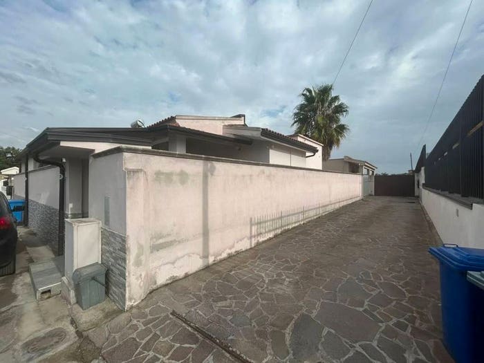 Casa quadrilocale in vendita in Via Mezzagni No Number, Baia Verde, Castel Volturno