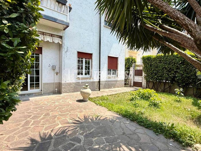 Appartamento trilocale in vendita in Via Sondrio, Turati Santo Stefano, Lecco