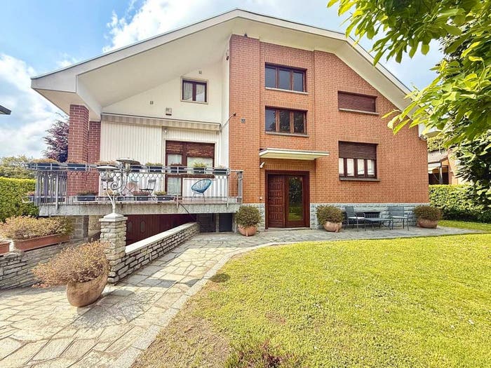 Casa con 6 locali in vendita in Via G Rossini, Centro, Beinasco