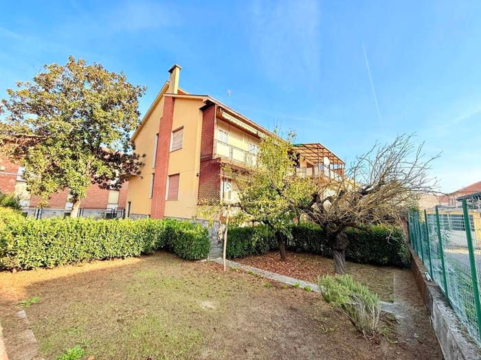 Casa con 6 locali in vendita in Via Cesare Battisti, Cristo, Alessandria