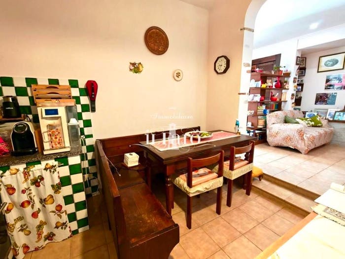 Casa quadrilocale in vendita in Camaiore Paese, Camaiore