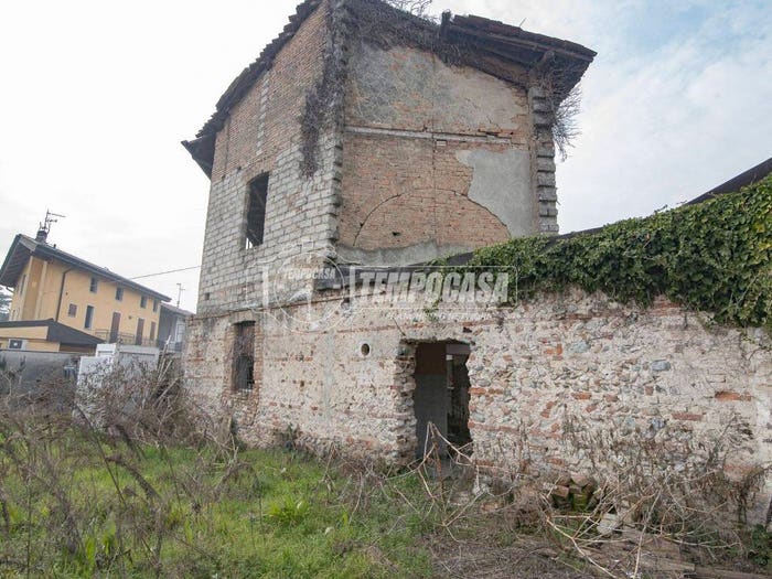 Appartamento con 5 locali in vendita in Via Vittorio Emanuele II, Brignano Gera d'Adda
