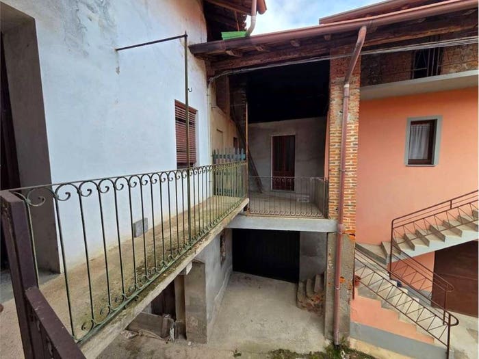 Casa con 5 locali in vendita in Cavaglio d'Agogna