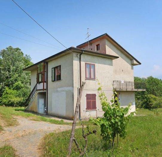 Casa con 6 locali in vendita in Strada Della Cavana, Fivizzano