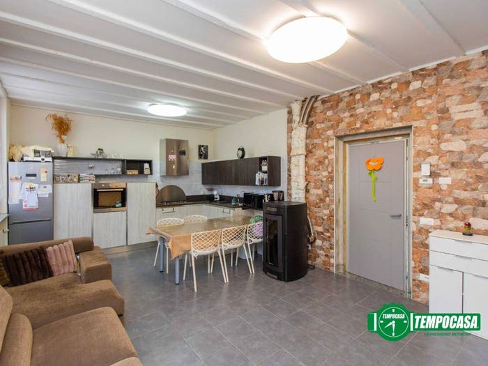 Casa bilocale in vendita in Via Monte Rosa, Buscate