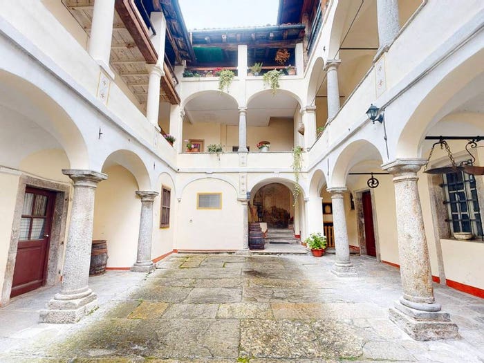 Appartamento con 6 locali in vendita in Via Giacomo Matteotti, Castello Cabiaglio