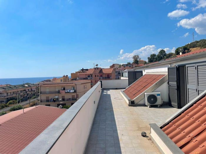Casa quadrilocale in vendita in Via Francesco Domenico Guerrazzi, Nizza di Sicilia