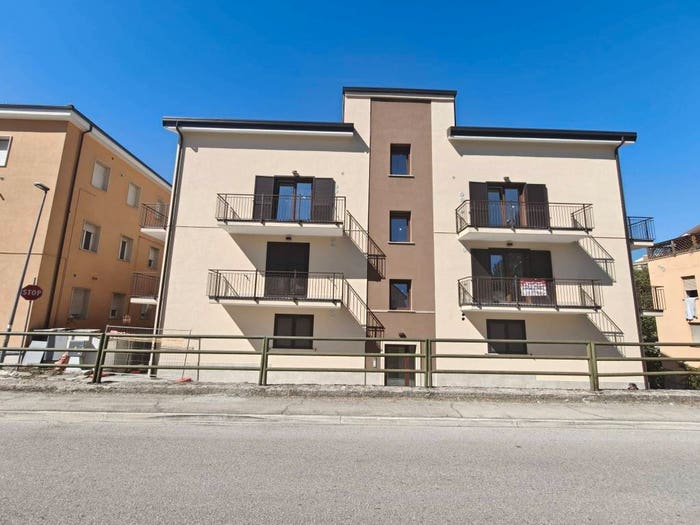 Appartamento quadrilocale in vendita in Torretta Torrione, L'Aquila