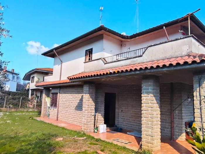 Casa con 6 locali in vendita in Via Aldo Moro, Oriolo Romano