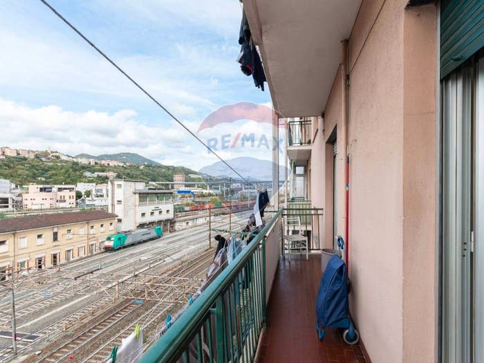 Appartamento quadrilocale in vendita in Via Carlo Orgiero, Sampierdarena, Genova
