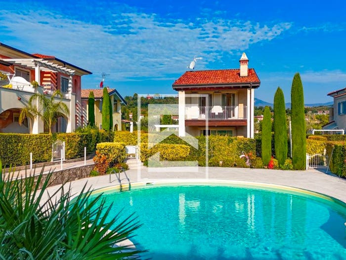 Casa quadrilocale in vendita in via degli Atleti Azzurri, Montinelle, Manerba del Garda