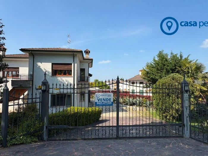 Casa con 6 locali in vendita in Via Roma, Centro, Polesella