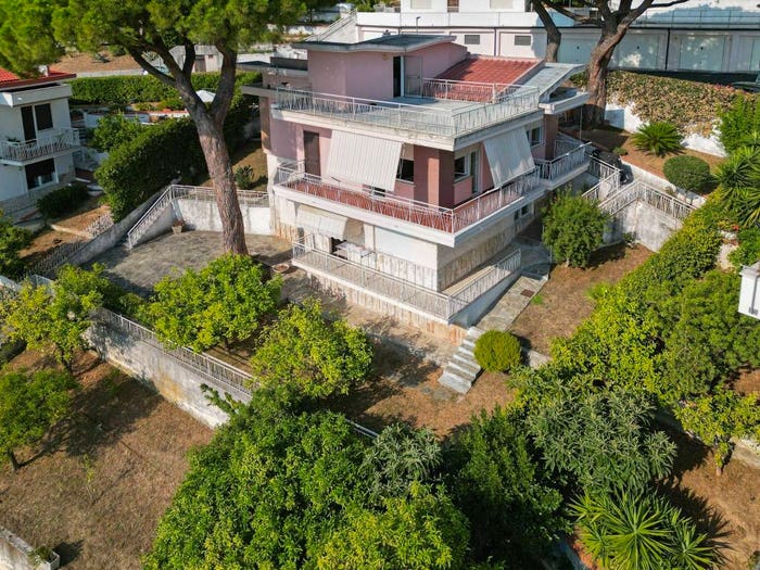 Casa con 6 locali in vendita in Via Colmanet, Borghetto Santo Spirito
