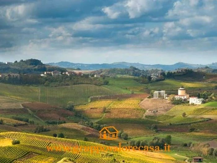 Casa con 6 locali in vendita in Castel Rocchero