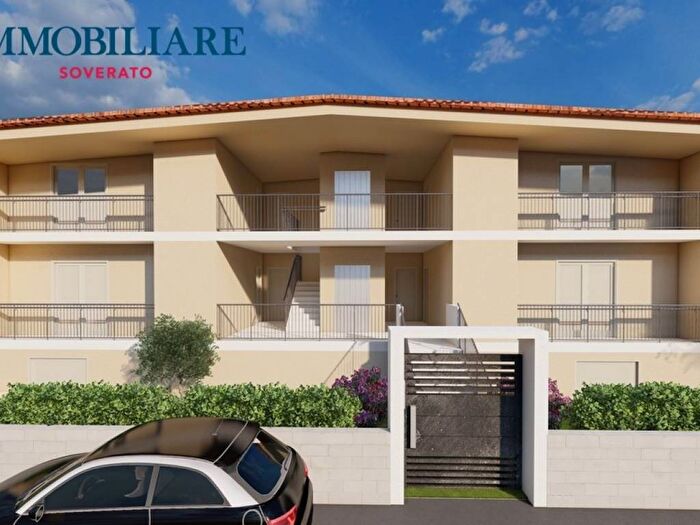 Appartamento trilocale in vendita in Via dei Gelsomini, San Sostene Marina, San Sostene
