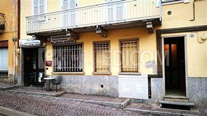 Appartamento trilocale in vendita in Piazza Vittorio Veneto, Pasturo