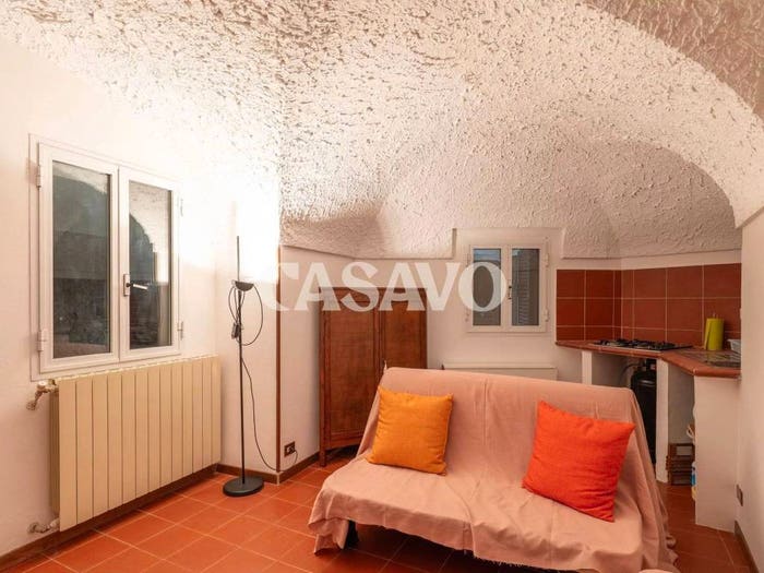 Casa con 6 locali in vendita in Via Fossano, Ceriana