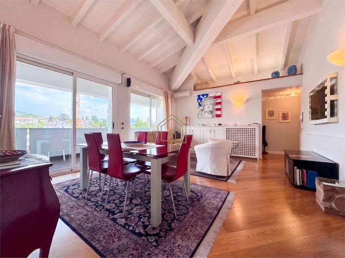 Casa quadrilocale in vendita in Via Guglielmo Marconi, Centro, Padenghe sul Garda