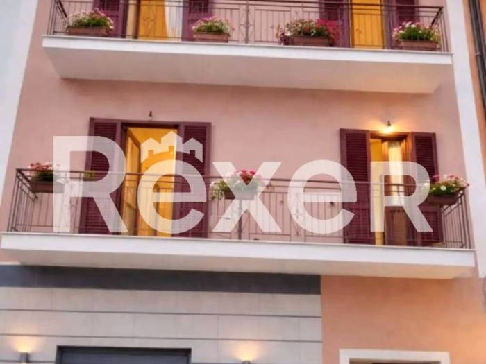Casa con 6 locali in vendita in Via F De Renzis, Sparanise