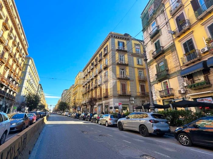 Appartamento trilocale in vendita in Vico dei Costanzi, Borgo Orefici, Napoli