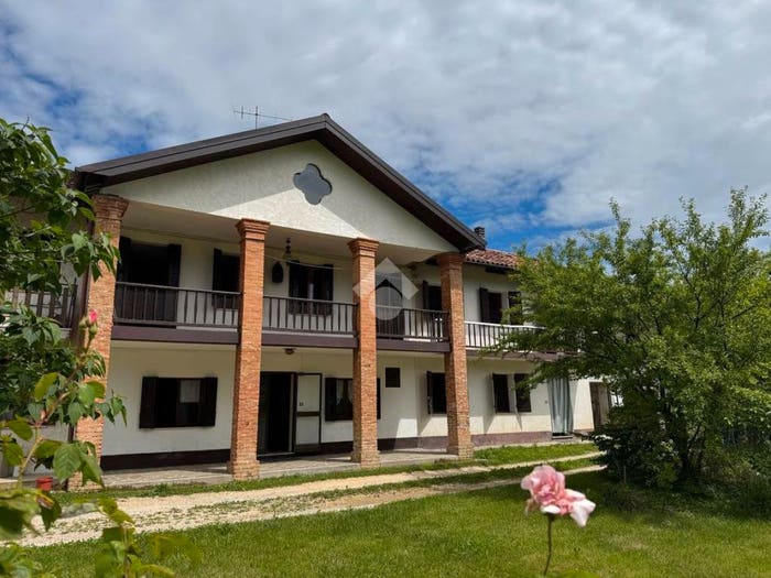 Appartamento con 6 locali in vendita in via cansech, Feltre