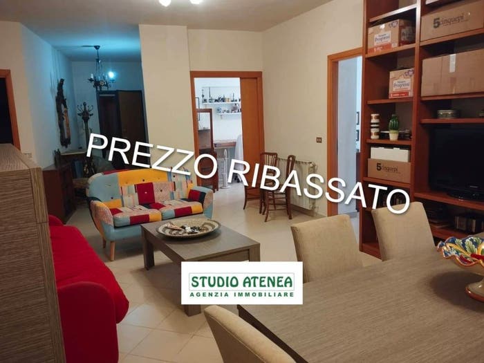 Appartamento trilocale in vendita in Via San Francesco d'Assisi, Centro Storico, Agrigento