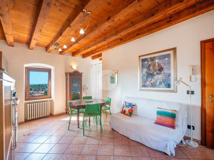 Appartamento trilocale in vendita in Via Vittorio Veneto, Cavajon Veronese, Cavaion Veronese