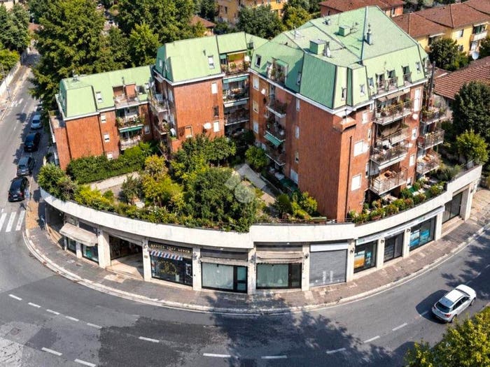 Appartamento trilocale in vendita in Via A Galli, Centro, Calolziocorte