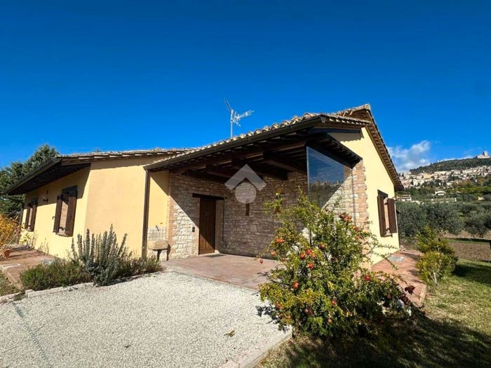 Casa con 6 locali in vendita in Via francesca, Santa Maria degli Angeli, Assisi