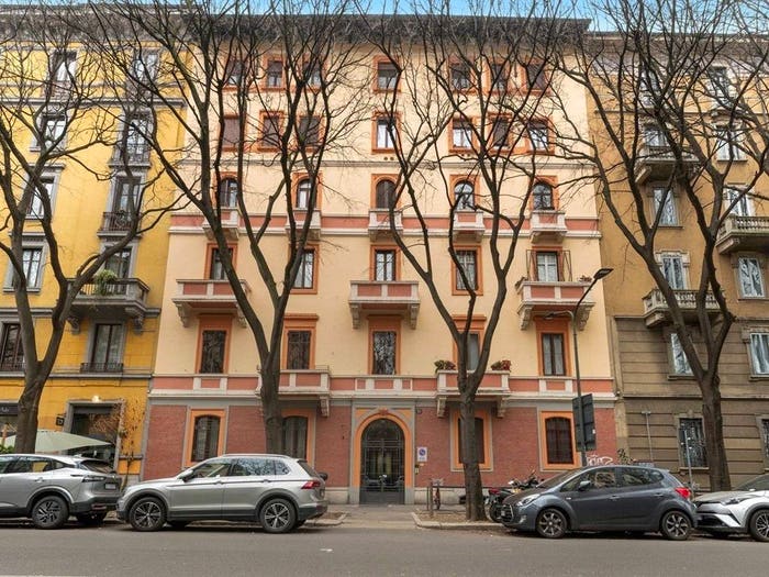 Appartamento quadrilocale in vendita in Via Castel Morrone, Indipendenza, Milano