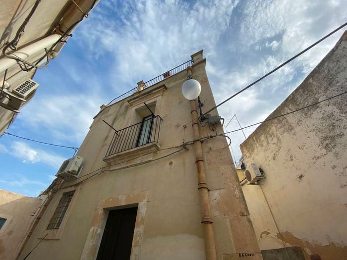 Casa quadrilocale in vendita in Vico Vincenzo Scarrozza, Centro, Noto