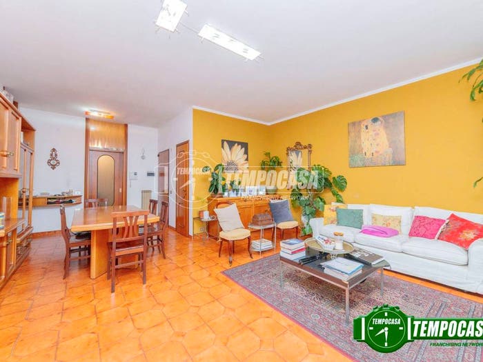 Appartamento quadrilocale in vendita in Via Privata Vittuone, Baggio, Milano
