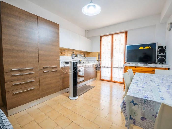 Appartamento trilocale in vendita in Via Po, Lungomare, Montemarciano