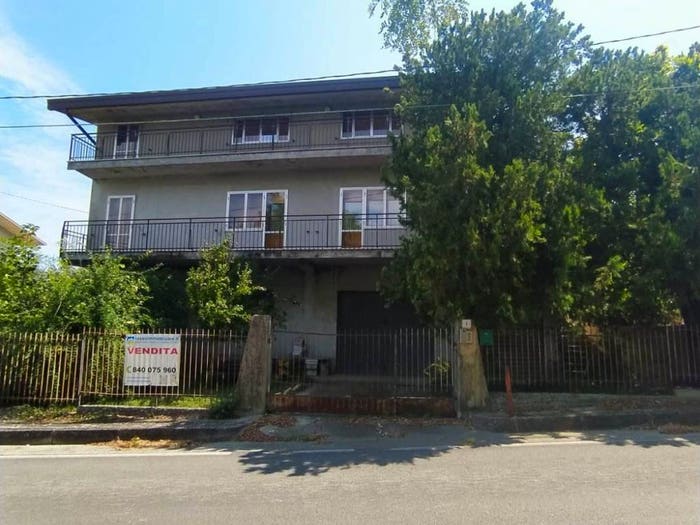 Casa con 6 locali in vendita in Centro, Castel Frentano