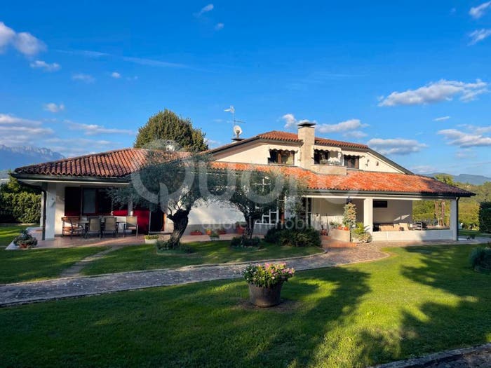 Casa con 6 locali in vendita in Centro, Cassacco