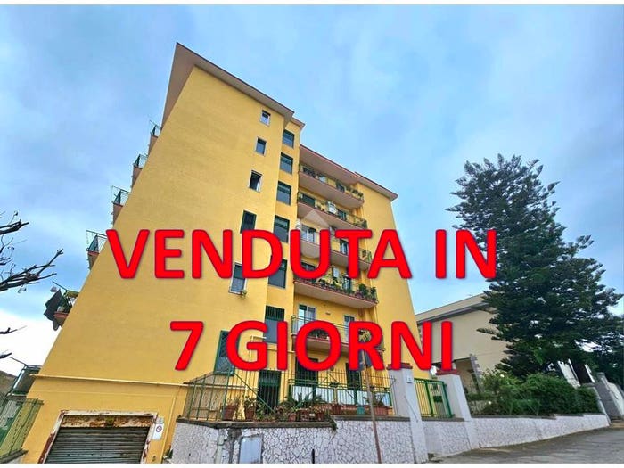 Appartamento quadrilocale in vendita in Via Ilioneo, Bagnoli, Napoli