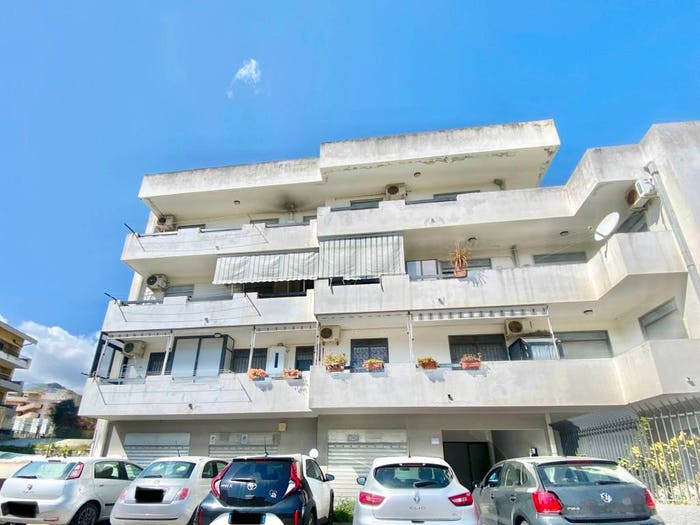 Appartamento trilocale in vendita in Via Comunale Bordonaro, Bordonaro Cumia, Messina